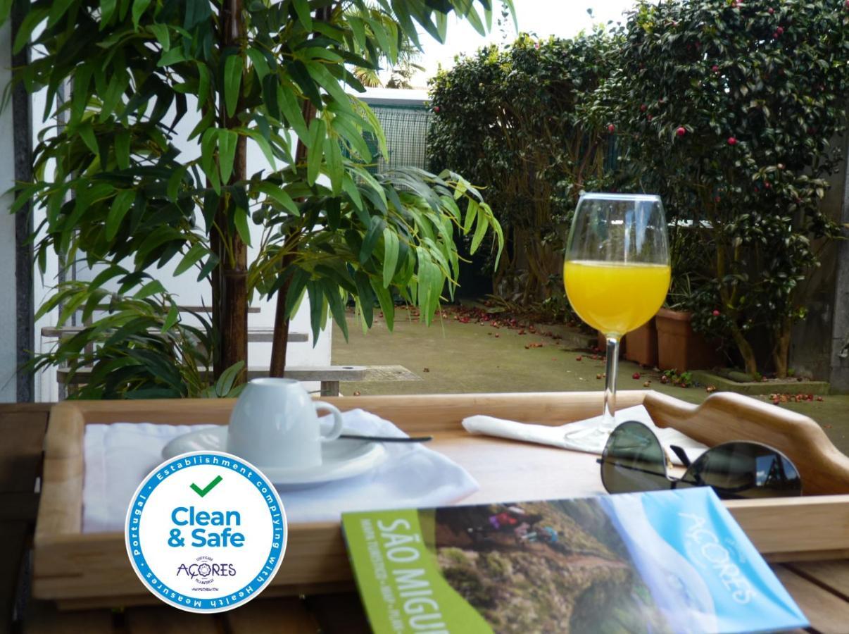 Azores Holidays House -B&B - Suites - Self Check-In Keyboard ポンタ・デルガダ エクステリア 写真