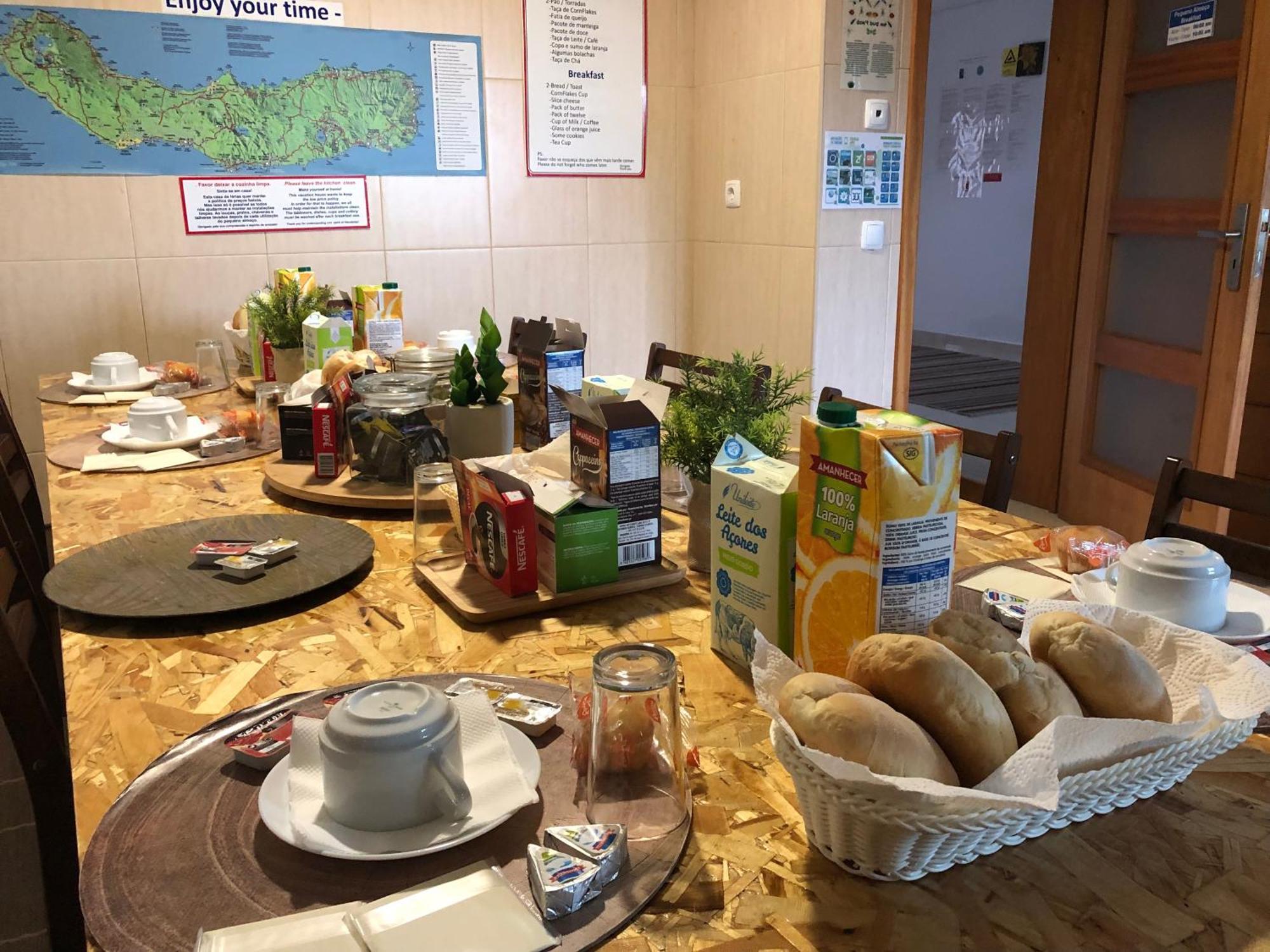 Azores Holidays House -B&B - Suites - Self Check-In Keyboard ポンタ・デルガダ エクステリア 写真