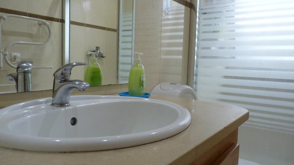 Azores Holidays House -B&B - Suites - Self Check-In Keyboard ポンタ・デルガダ エクステリア 写真